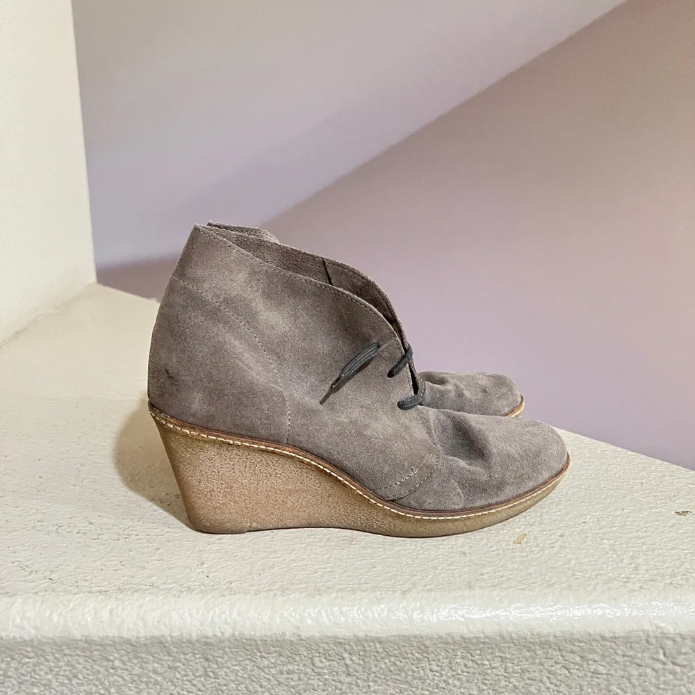 J Crew Womens Tan Suede Wedge Heel Lace Up Boots Booties Fall Winter‎ Size 9